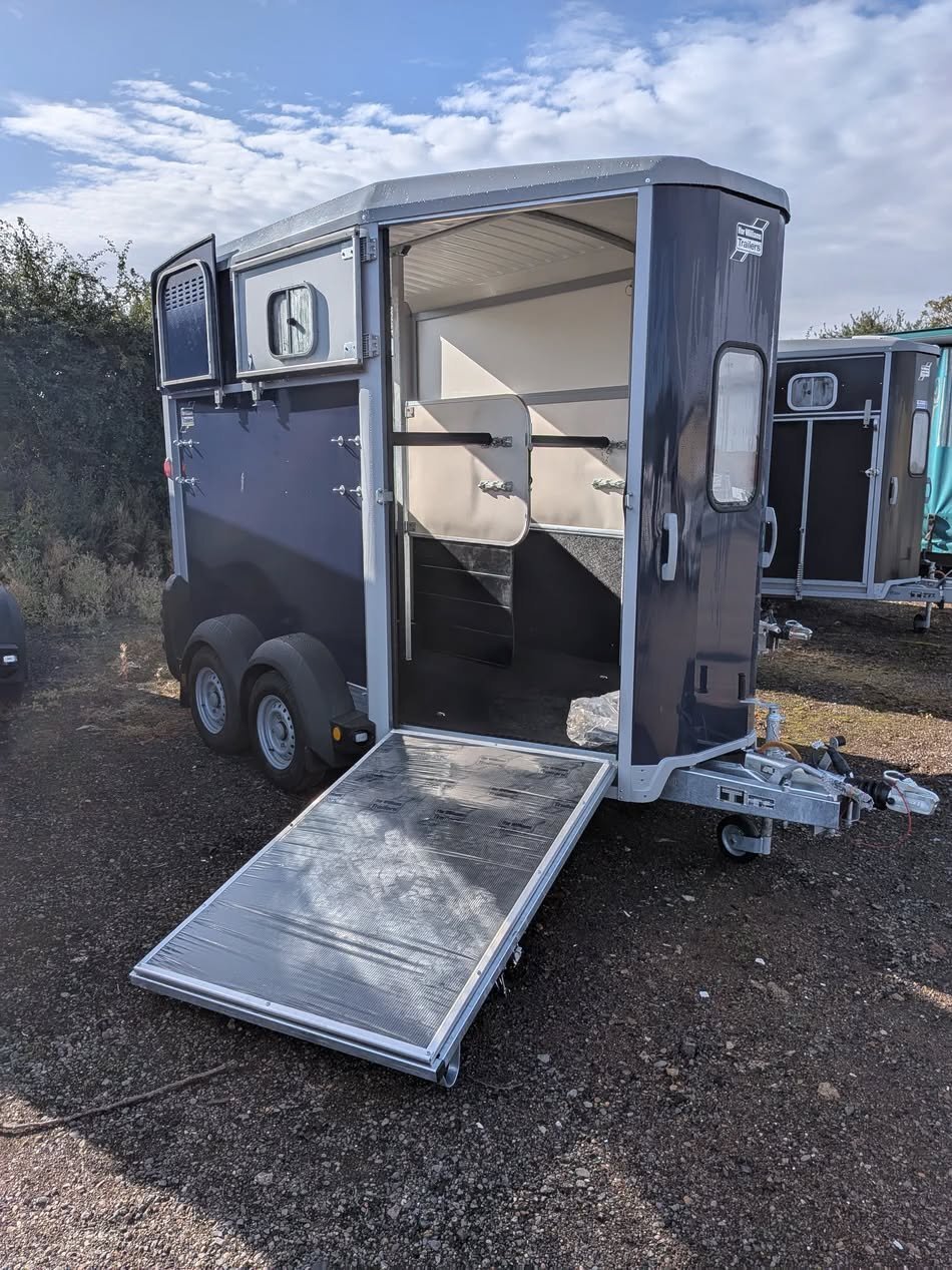 Horse Trailers - Ifor Williams HB506  Horse Trailer in 