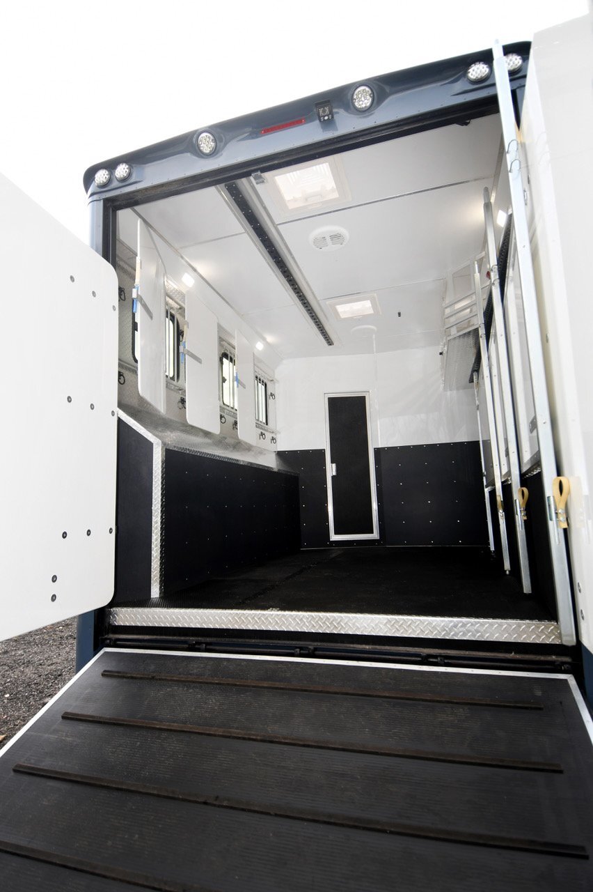 Equine Quality Luxury DAF Horsebox 