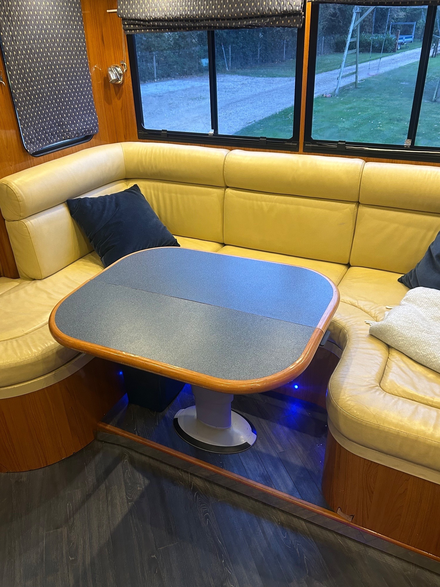 Oakley Supreme DAF Horsebox 