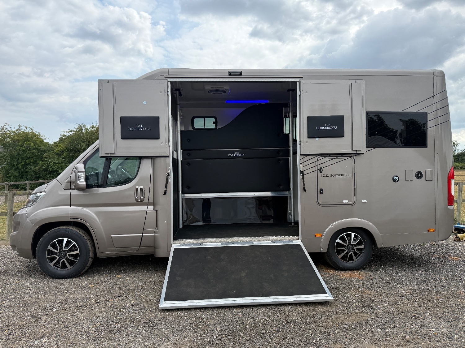 I.C.E Dynamic Citroen Horsebox