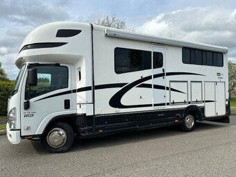 2016 Isuzu Stalled for 3 - Smart living , sleeping for 4 Horsebox