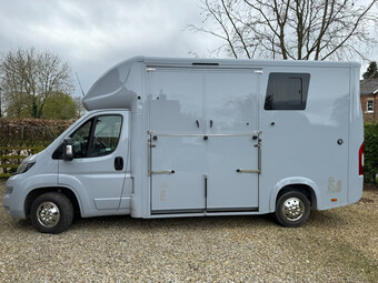 2024 Foxy PEUGEOT BOXER Horsebox