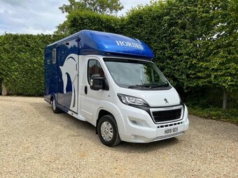 Peugeot Boxer Horsebox