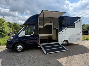 I.C.E Prestige Peugeot Horsebox