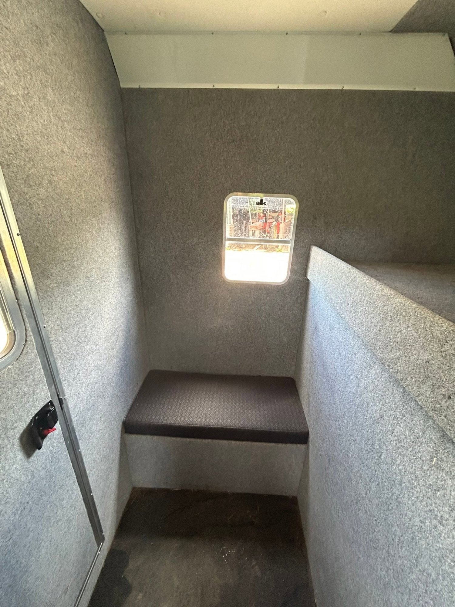 Peper Harow Trophy Twin SWB Iveco Horsebox 
