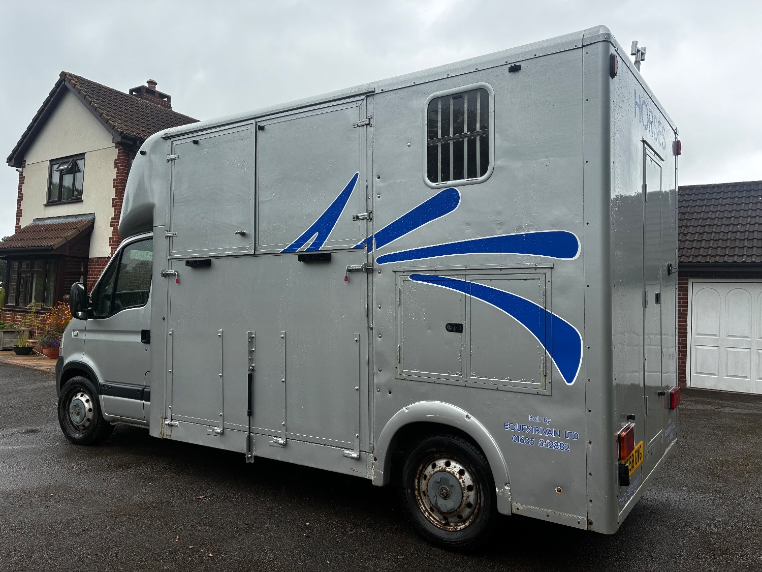 Equestrivan  Vauxhall Horsebox 