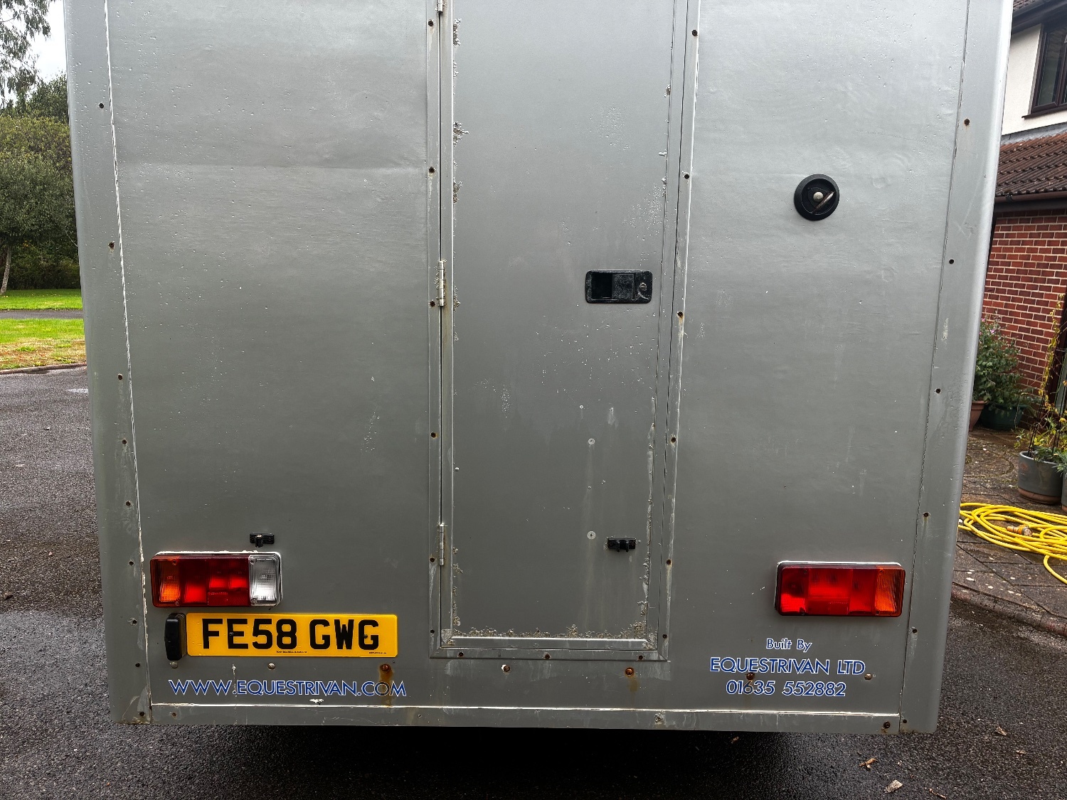 Horseboxes Up to 3.5 Tonnes - Equestrivan  Vauxhall Horsebox