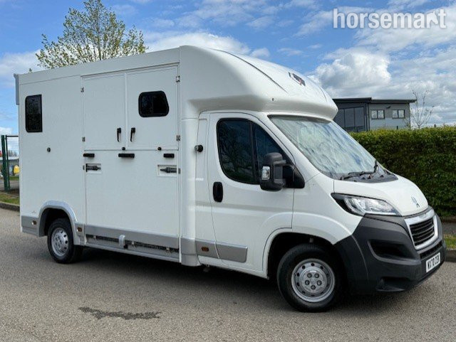 Overlander R240 Raceline Peugeot Horsebox in 