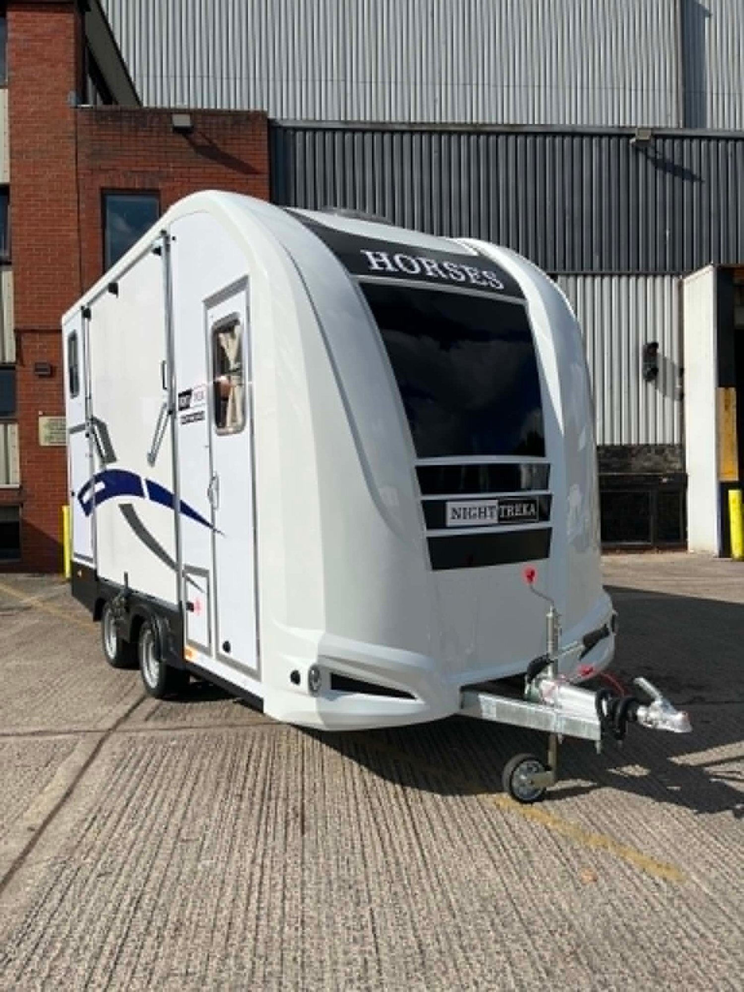 Equi-Trek Night-Treka Excel  Horse Trailer - Horse Trailers