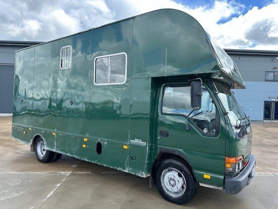 Peper Harow  Isuzu Horsebox 