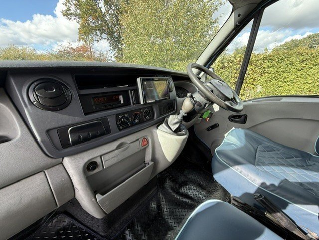 Horseboxes Up to 3.5 Tonnes - LM Coach builders Weekender Model Renault Master 3.5 ton  Horsebox in 