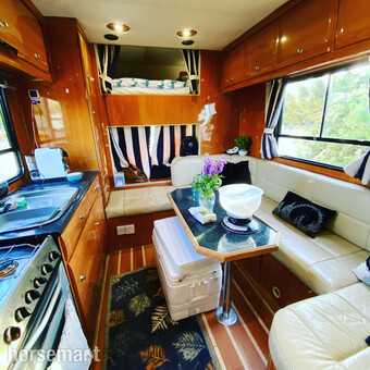 2001 Scania P4X2 Horsebox