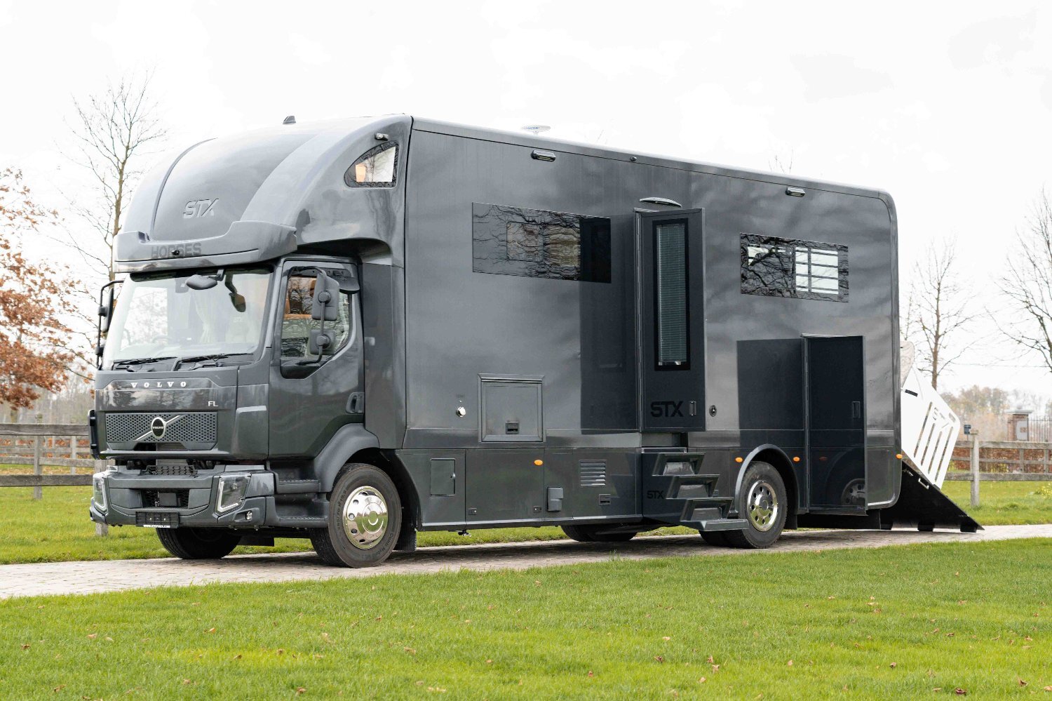  Stephex  Volvo FL280 Horsebox