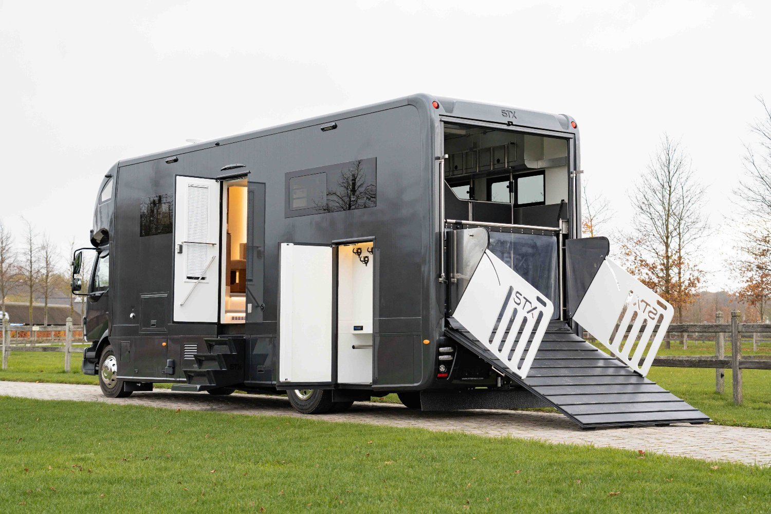 Stephex  Volvo FL280 Horsebox - Horseboxes Over 7.6 Tonnes in 