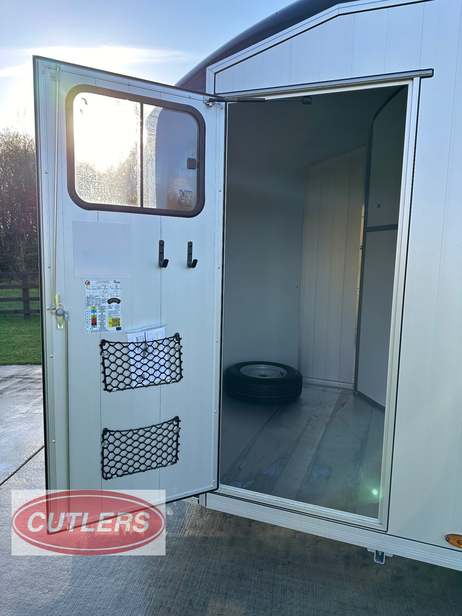 Horse Trailers - Cheval Liberte Maxi 3  Horse Trailer in 