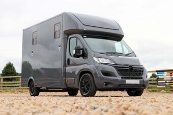 2024 Peugeot Horsebox